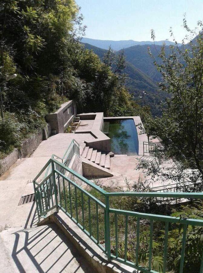 Guest House Lailashi Surmushi Екстер'єр фото