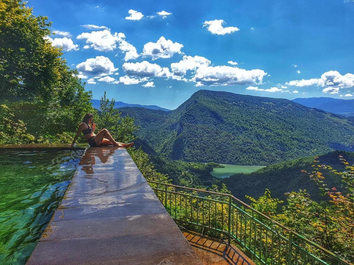 Guest House Lailashi Surmushi Екстер'єр фото