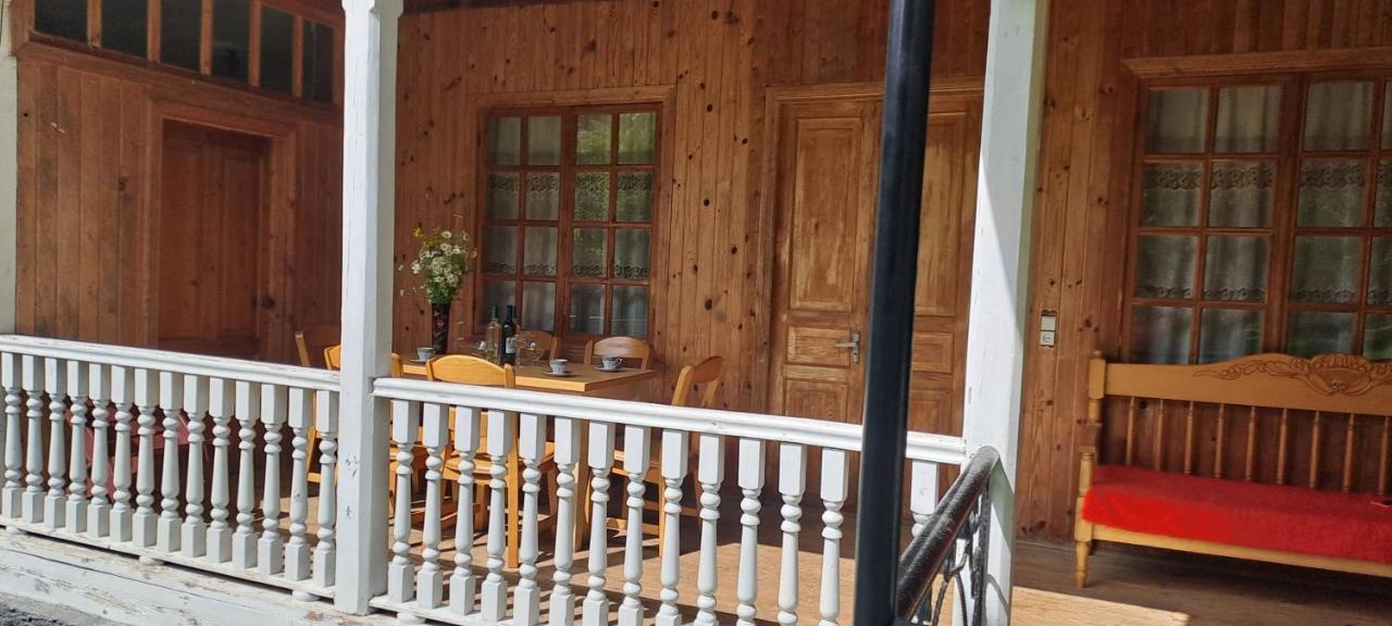 Guest House Lailashi Surmushi Екстер'єр фото